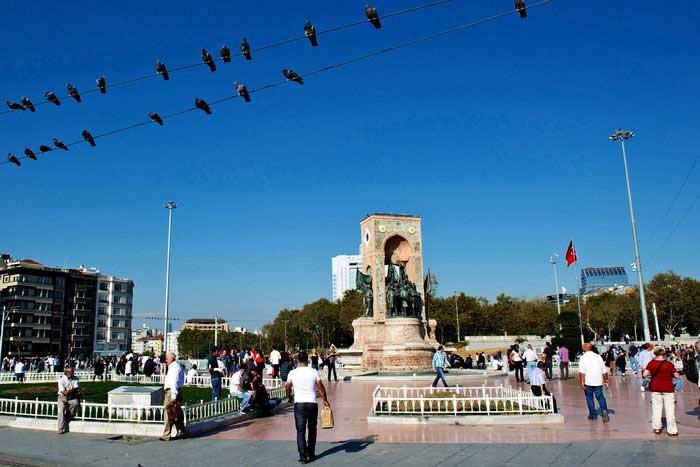 Istiklal Street Beyoglu customized istanbul tours istanbul taksim statue