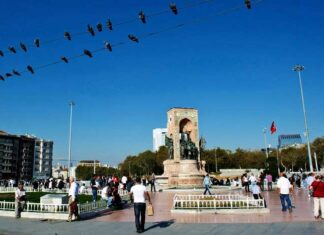 Istiklal Street Beyoglu customized istanbul tours istanbul taksim statue
