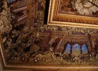 Dolmabahce Palace guided istanbul tours dolmabahce palace details