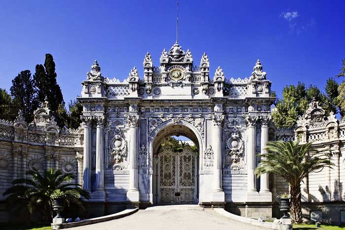 guided istanbul tours dolmabahce palace main gate