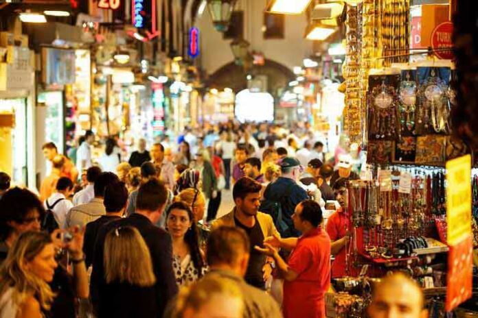 walking tours istanbul spice market shopping