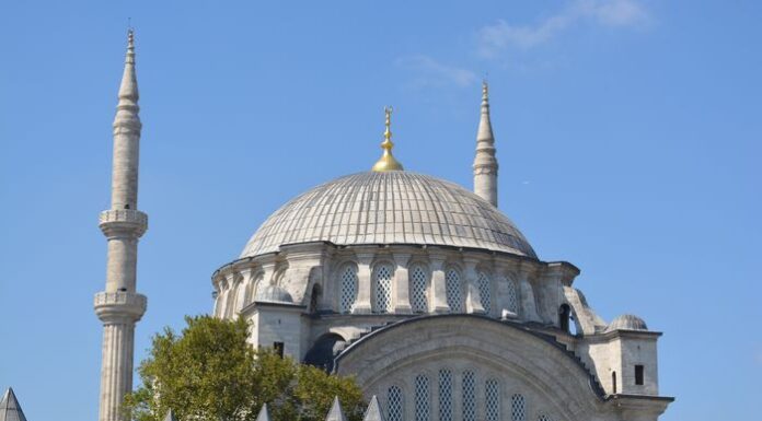 Istanbul Historical Tours – Walk Through the Story of Two Empires